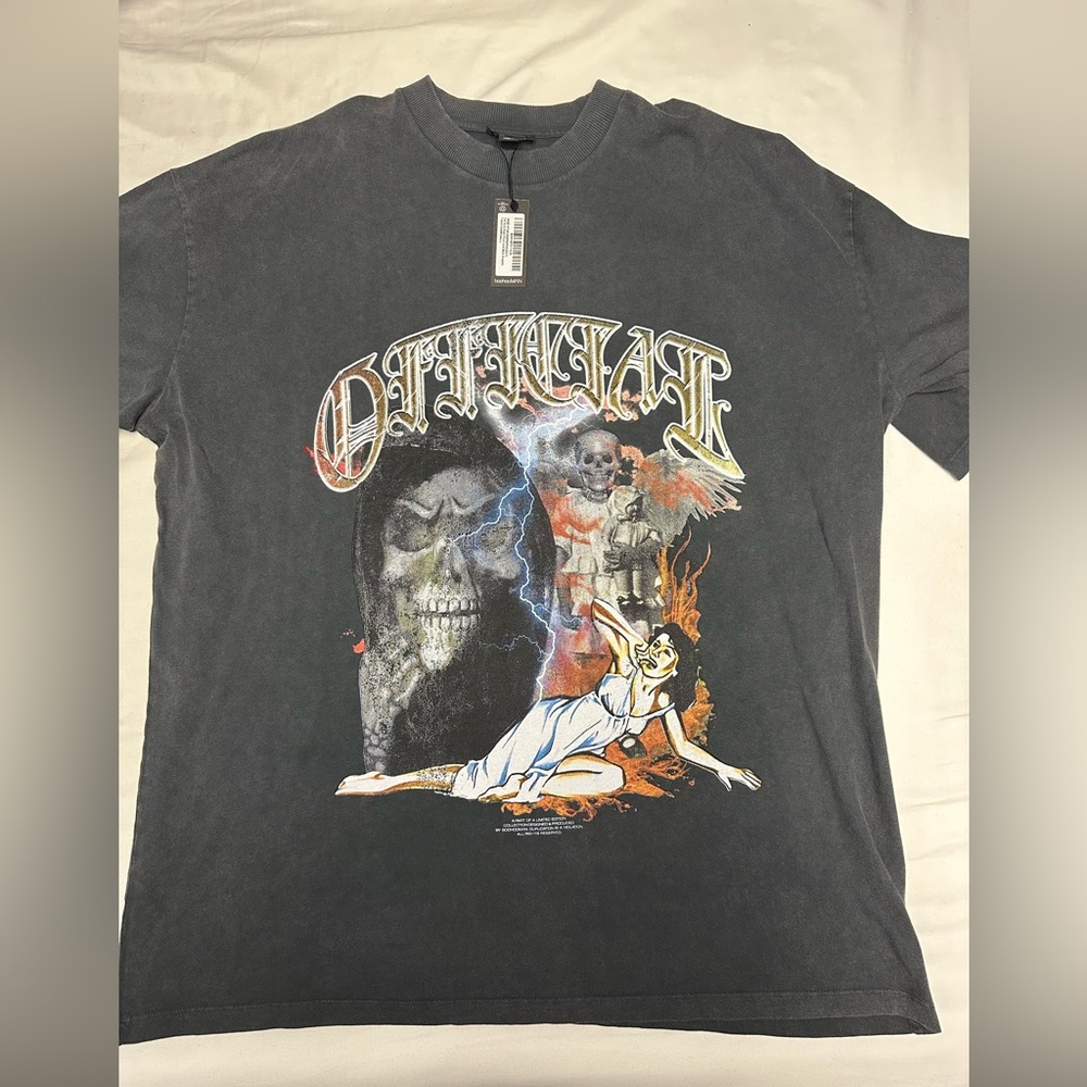 Graphic tshirt